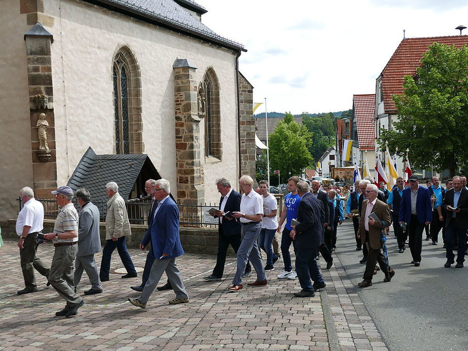 Bittprozession am Pfingstmontag (Foto: Karl-Franz Thiede)